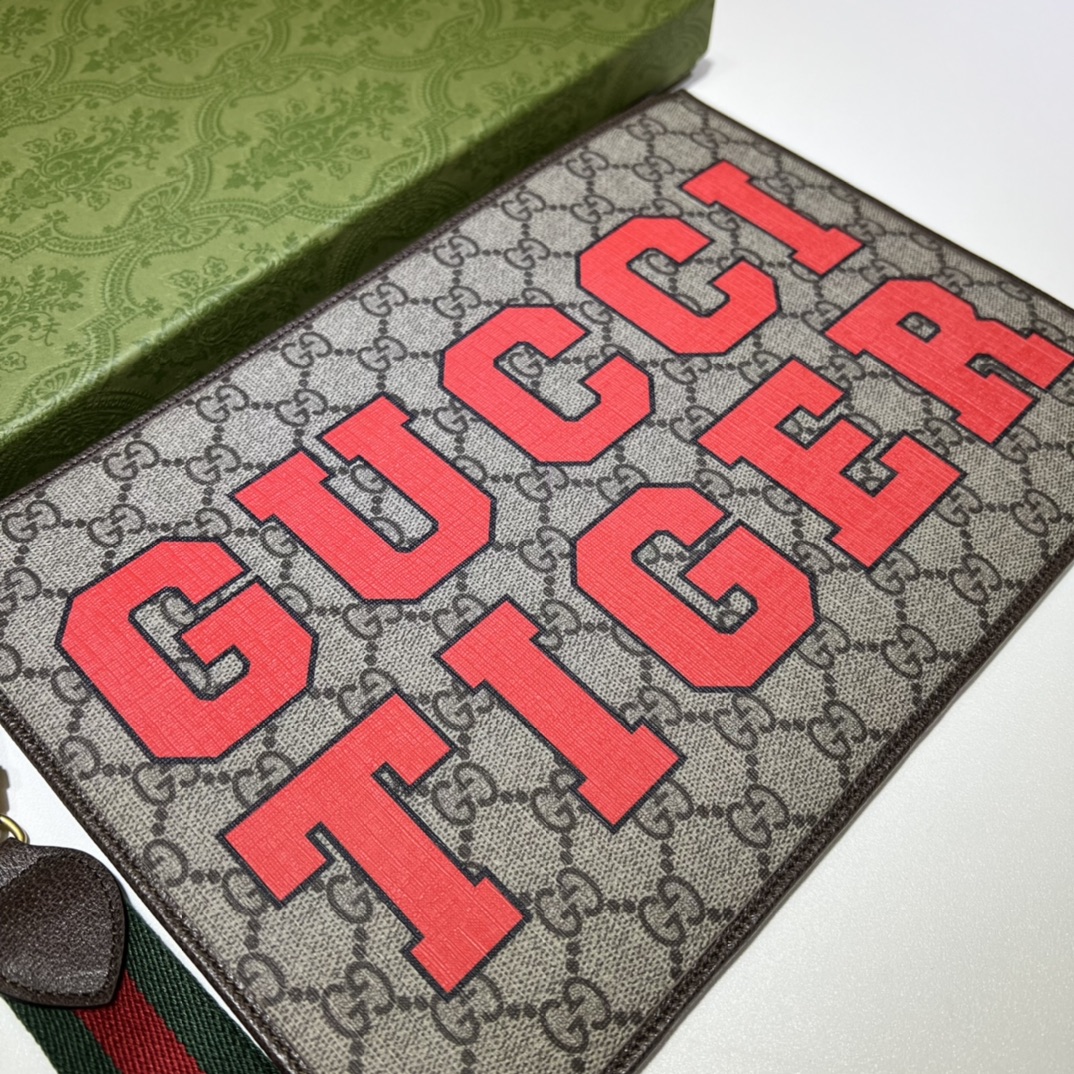 GUCCI古驰中国新年系列饰“Gucci Tiger”手拿包688378
