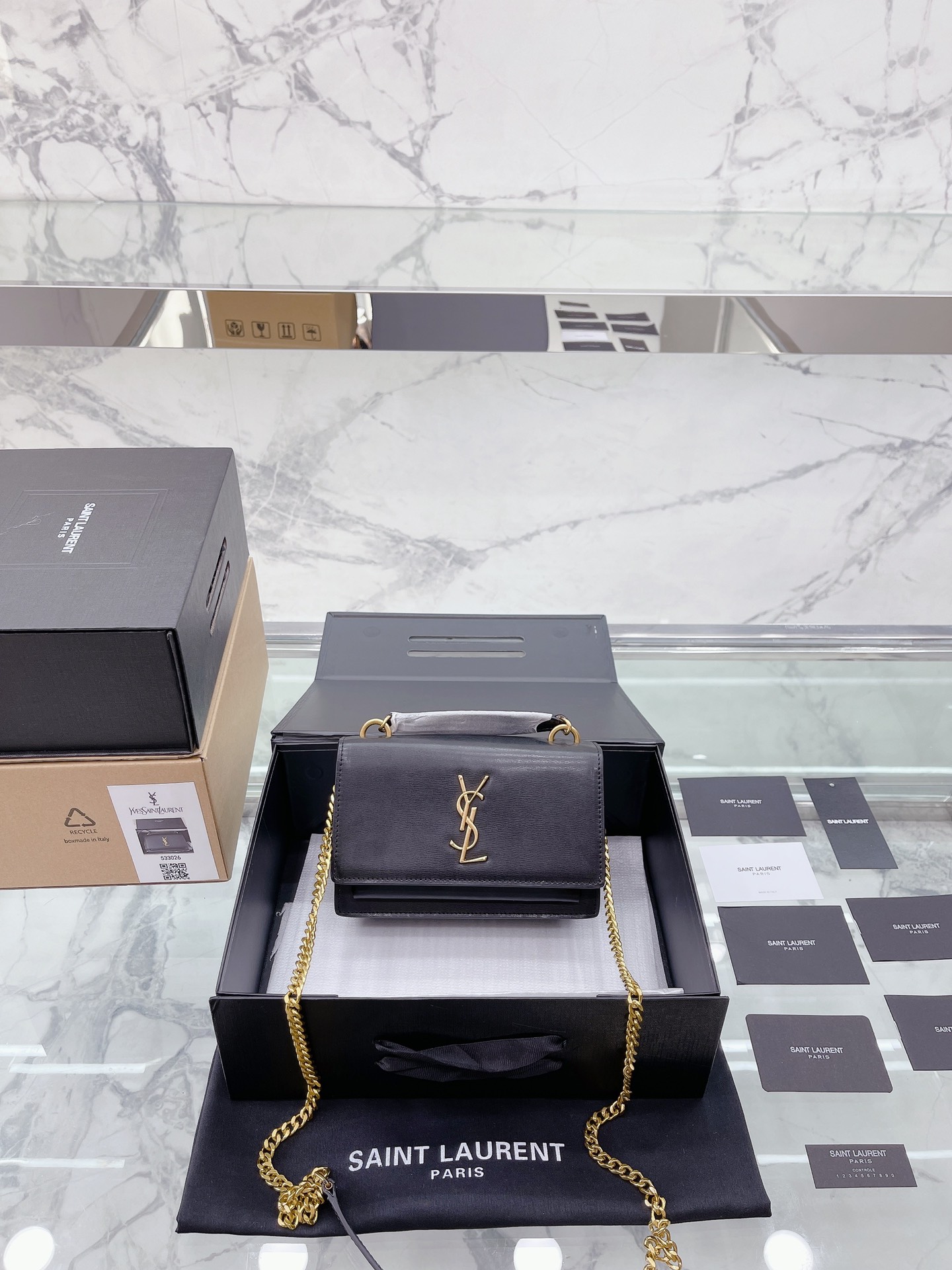 牛皮 飞机盒全套包装 小号  Saint Laurent 圣罗兰 YSL 经典日落包 黑金色很 背一百年也不过时 超洋气嘞 尺寸 19 11cm