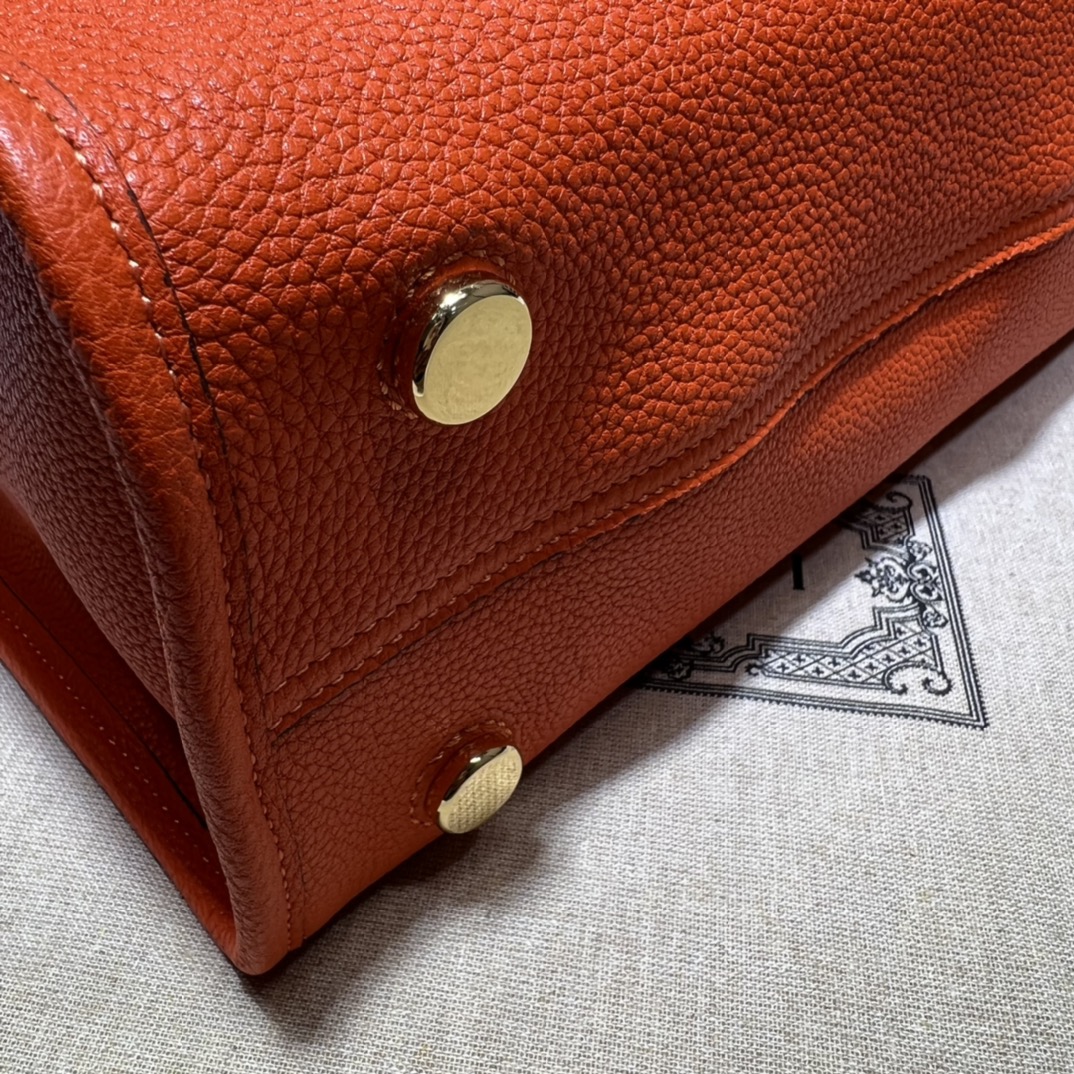 GUCCI古驰饰GUCCI标识大号托特包674850