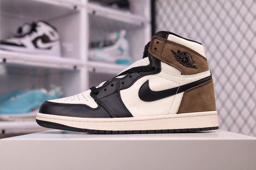 H0 大次 全头层 Air Jordan AJ1 Retro 摩卡 555088-105 原楦开发完美鞋型 超高清洁度 飞翼3D高频深度立体 四线中底拉帮 原装皮料 鞋盒、防尘纸 做工细节均符合外贸标准