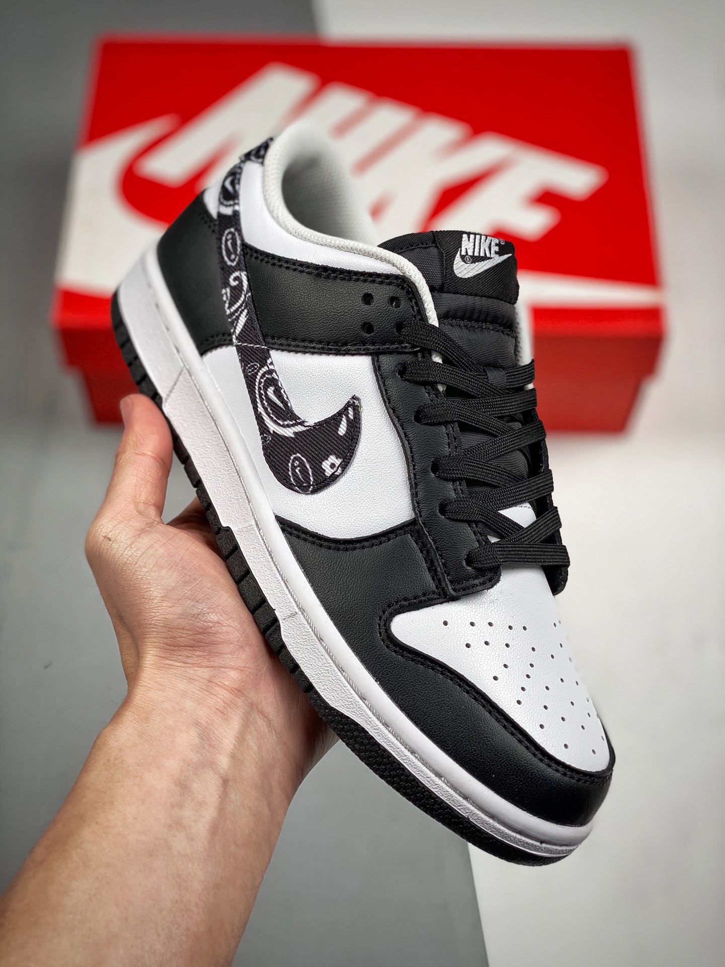 Nk Dunk SB Low estampado Paisley, blanco y negro, producción original de fábrica grande, fotos reales de estreno, mater…