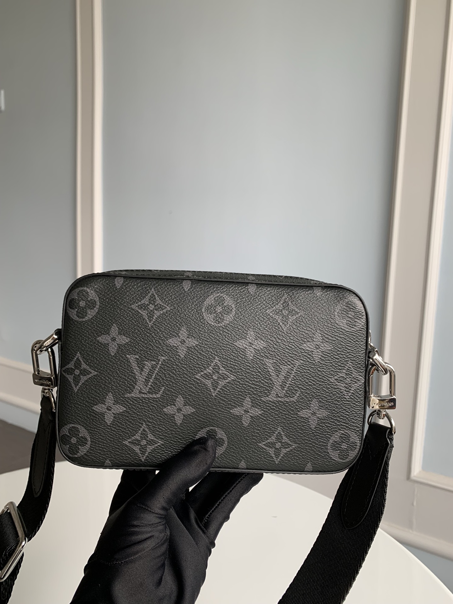 Shop Louis Vuitton 2021-22FW Alpha wearable wallet (M80741) by