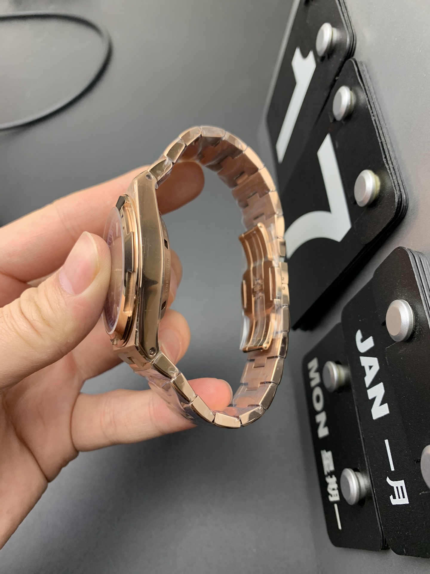 Vacheron Constantin 8F 玫瑰金纵横