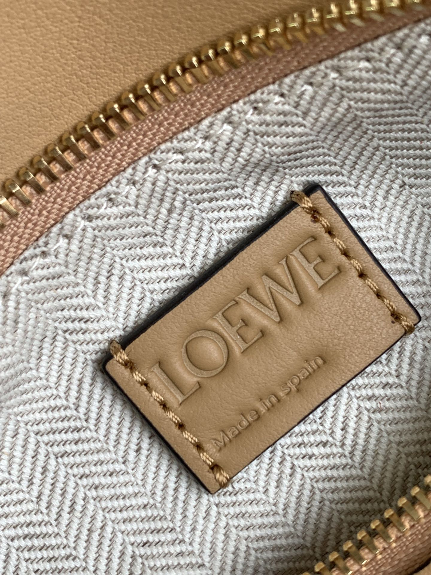 L⊚℮w℮🌟 🔥爆款Puzzle small#新色系🌟出货🎉小号几何包 以小牛皮镶嵌工制成[玫瑰]集斜挎