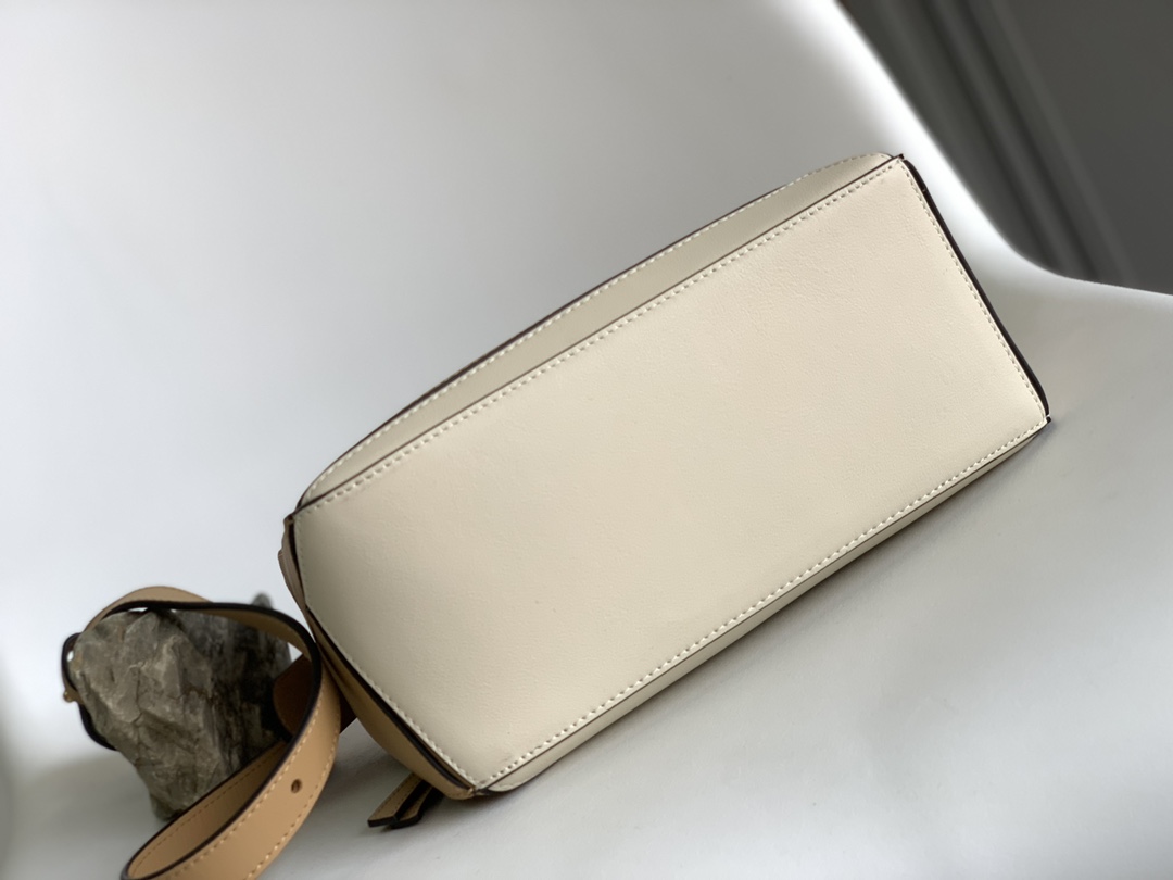 L⊚℮w℮🌟 🔥爆款Puzzle small#新色系🌟出货🎉小号几何包 以小牛皮镶嵌工制成[玫瑰]集斜挎