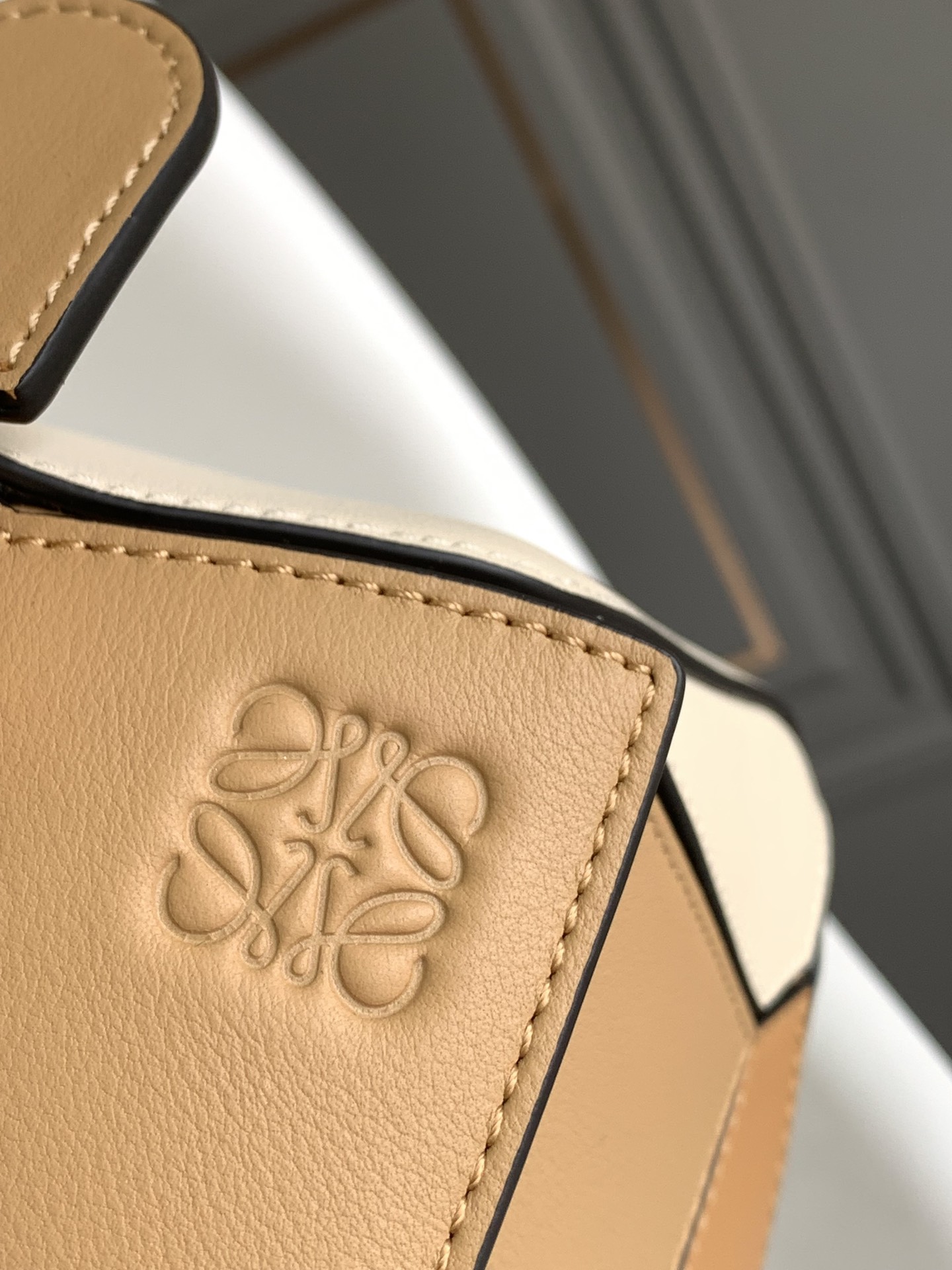 L⊚℮w℮🌟 🔥爆款Puzzle small#新色系🌟出货🎉小号几何包 以小牛皮镶嵌工制成[玫瑰]集斜挎