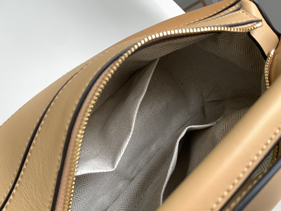 L⊚℮w℮🌟 🔥爆款Puzzle small#新色系🌟出货🎉小号几何包 以小牛皮镶嵌工制成[玫瑰]集斜挎