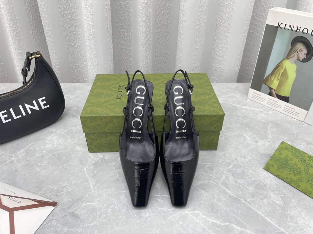 GuCC*I2022ss Custom Stone-Grained Sandals: Stylish, Customized, and Imported Quality - 图片 4