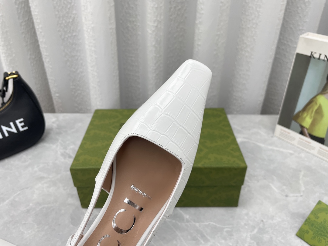 Newest Custom Stone-Grained Sandals: Stylish and Comfortable Footwear for Fashion Bloggers - 图片 6
