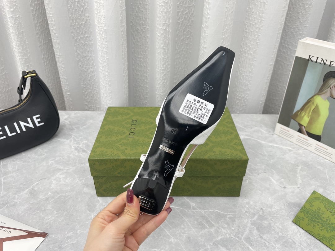 Newest Custom Stone-Grained Sandals: Stylish and Comfortable Footwear for Fashion Bloggers - 图片 9