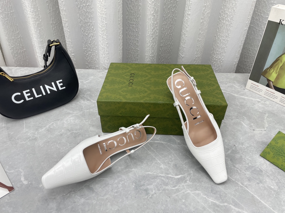 Newest Custom Stone-Grained Sandals: Stylish and Comfortable Footwear for Fashion Bloggers - 图片 3