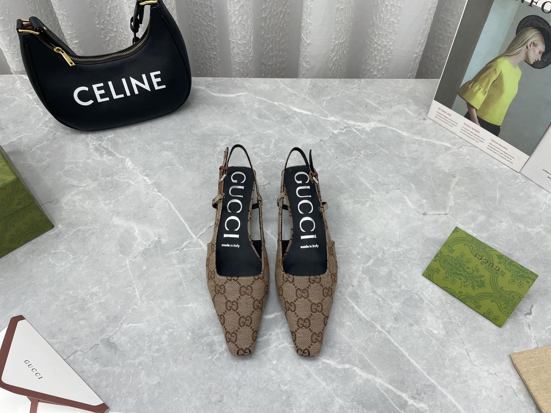 GuCC*I2022ss: Stylish Twist Sandals with Customized Fabric and Italian Bottom - 图片 1