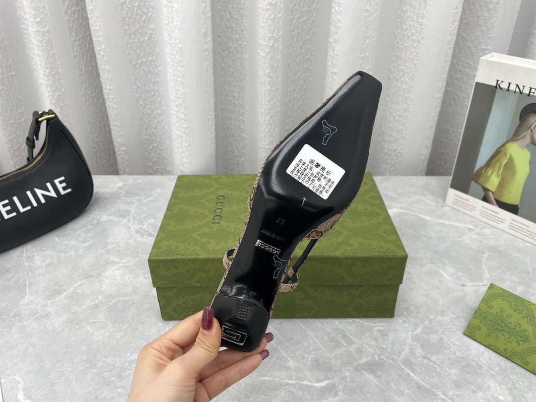 GuCC*I2022ss: Stylish Twist Sandals with Customized Fabric and Italian Bottom - 图片 9