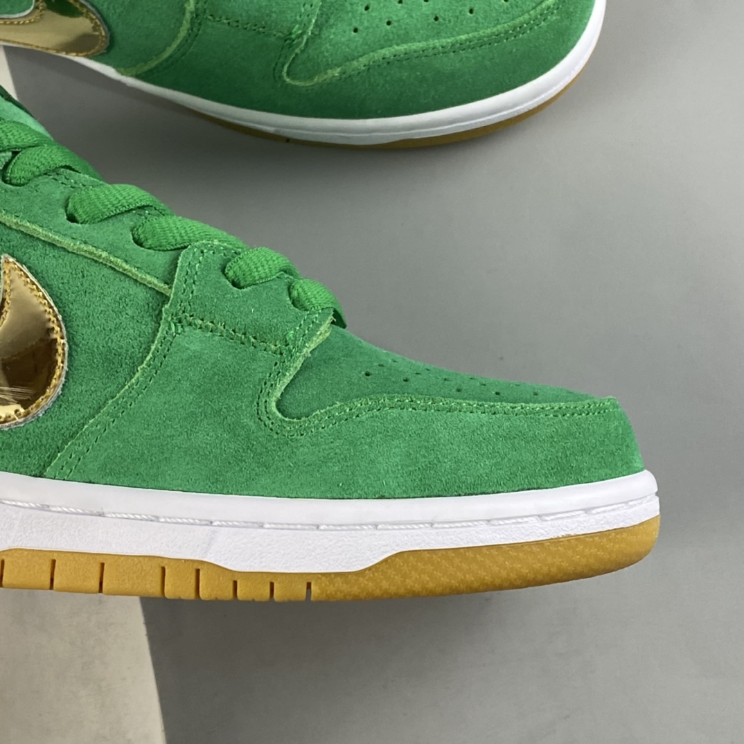 P260 NIKE SB Dunk Low 四叶草滑板板鞋 BQ6817-303