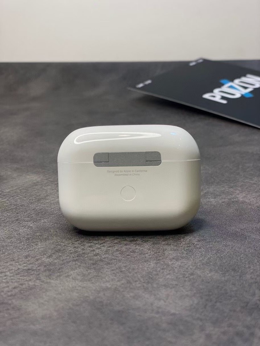 【真实降噪】airpods pro耳机
最高版本【原装黑网】 最新最高苹果三代耳机，改名定位，设置降噪模式！
一比一原厂壳料喇叭，高度还
原正版音质，还原98%正版手感!
。支持入耳检测 （与正版一致可随意开关）
。耳机续航 5-6小时，充电仓能充 3-4 次实足电池保障续航！
设置可开关通透、降躁（耳塞降噪，没有正版那么强劲）
电子产品不可能十全十美，我们只能保证是同款里最好的，市面最高版本，真实优质厂家货源 不夸大！

售后：产品都是全新产品 非质量问题不可退换 质量问题可收到货三天之内支持退换货 其余情况壳料保护好售后三个月免费换新！