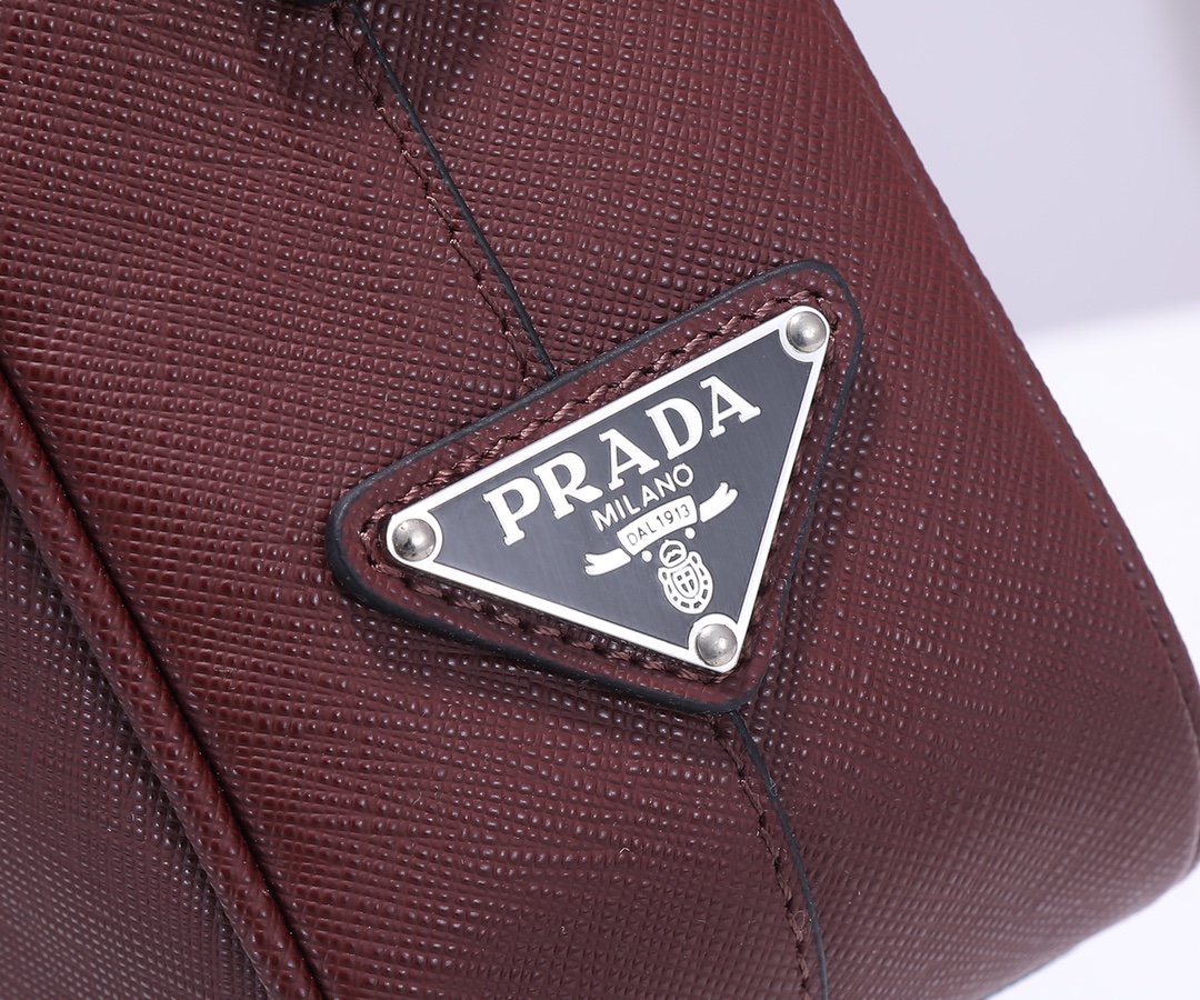 Prada PRA最新 【 私货男士公文包 】165代工码+意大利产地标