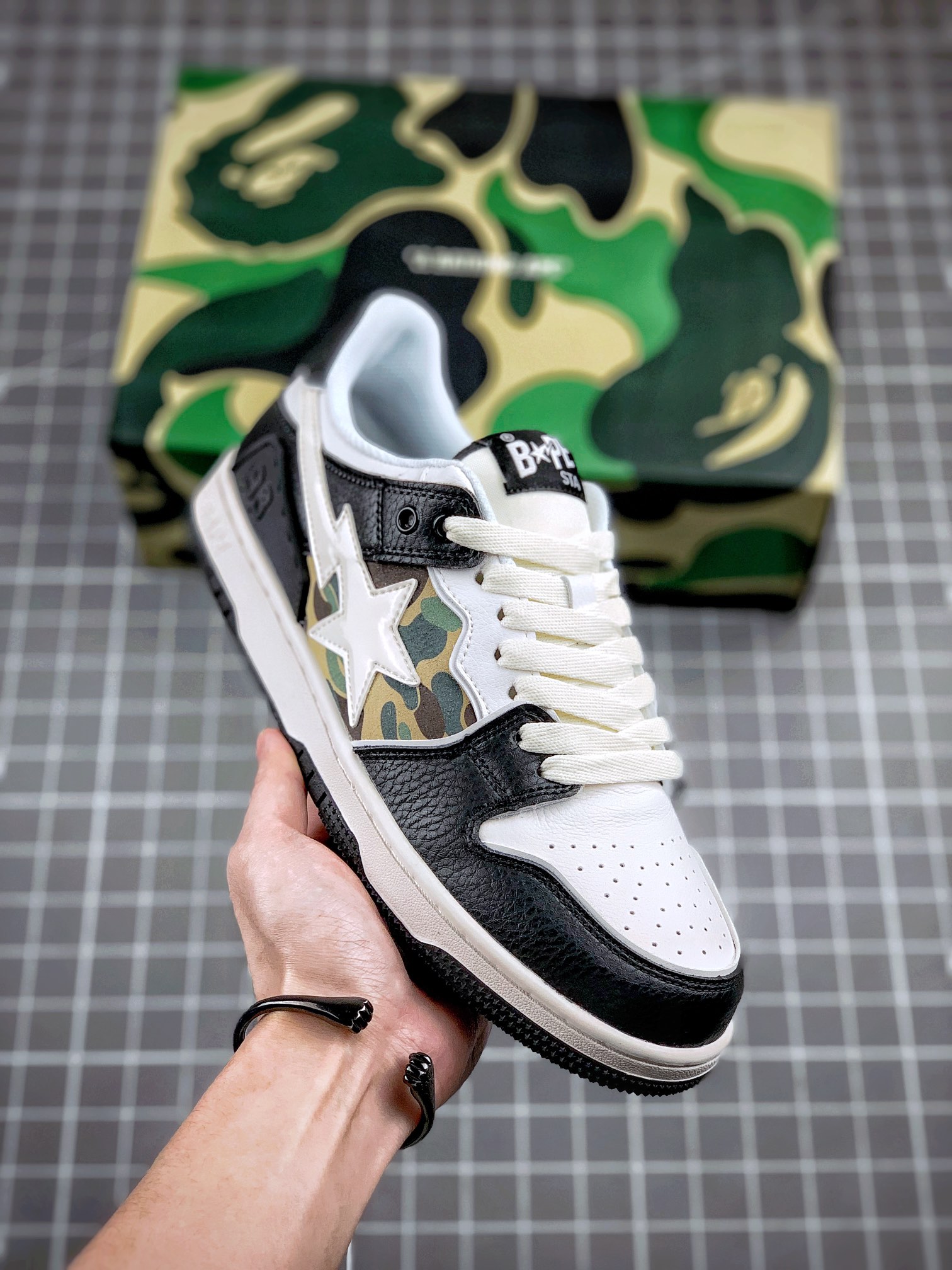 Zapatos de skate deportivos informales de caña baja BAPE Sk8 Sta Low SK8 "cuero camuflaje verde blanco y negr…
