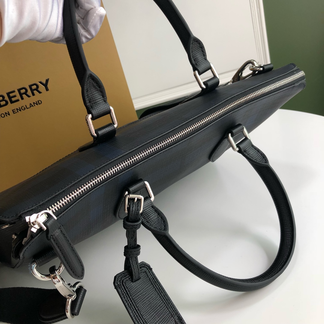 Burberry London Check Briefcase Navy Check briefcase photo 4