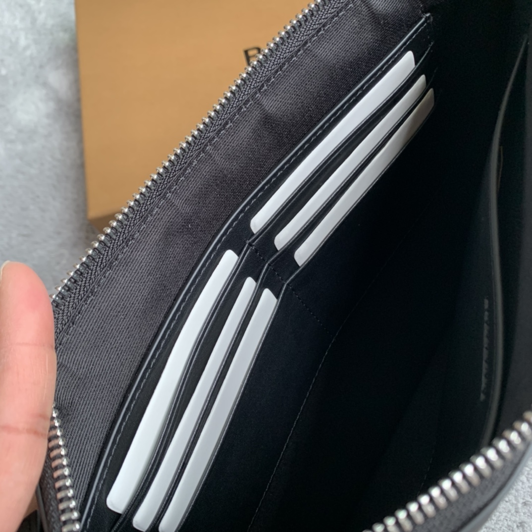 Hand bag B ipad （30 x 20) — photo 8