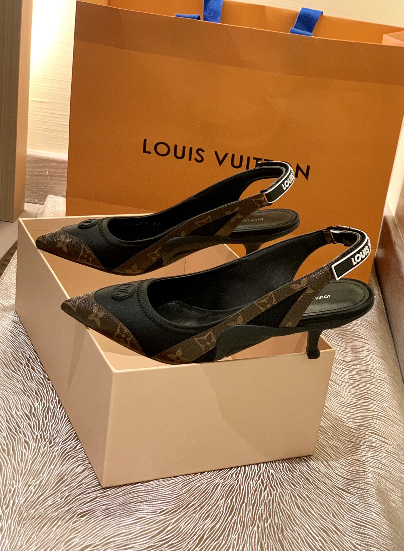 NO:167351,VUITTON LOUI.金博￣￣￣￣￣￣￣￣￣ ★Top version ★Original development Exclusive model opening ★Size 35/41 8 colors available, high heels, louis vuitton, high heels19860909VUITTON LOUI .馿家￣￣￣￣￣ ★顶级版本  ★原版开发 独家开模 ★码数35/41 8色可选,高跟鞋,louis vuitton,high heels,Women's Shoes