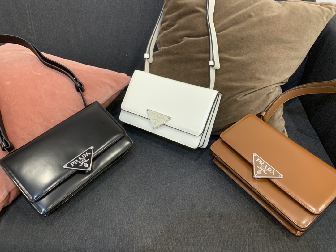 Prada Three colors in stock