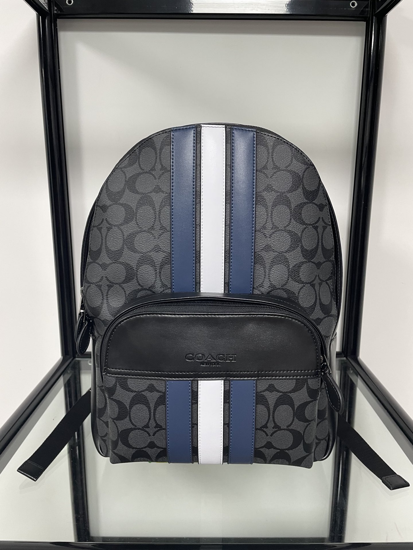 Coach Coach/蔻驰男士双肩包 67250 标志c纹pvc拼皮条纹休闲背包/旅行包 内里袋可单独装ipad 可放下笔记本电脑 背部采用了透气棉设计 潮男专属配色 出游旅行百搭实用 尺寸：34*43*13cm
