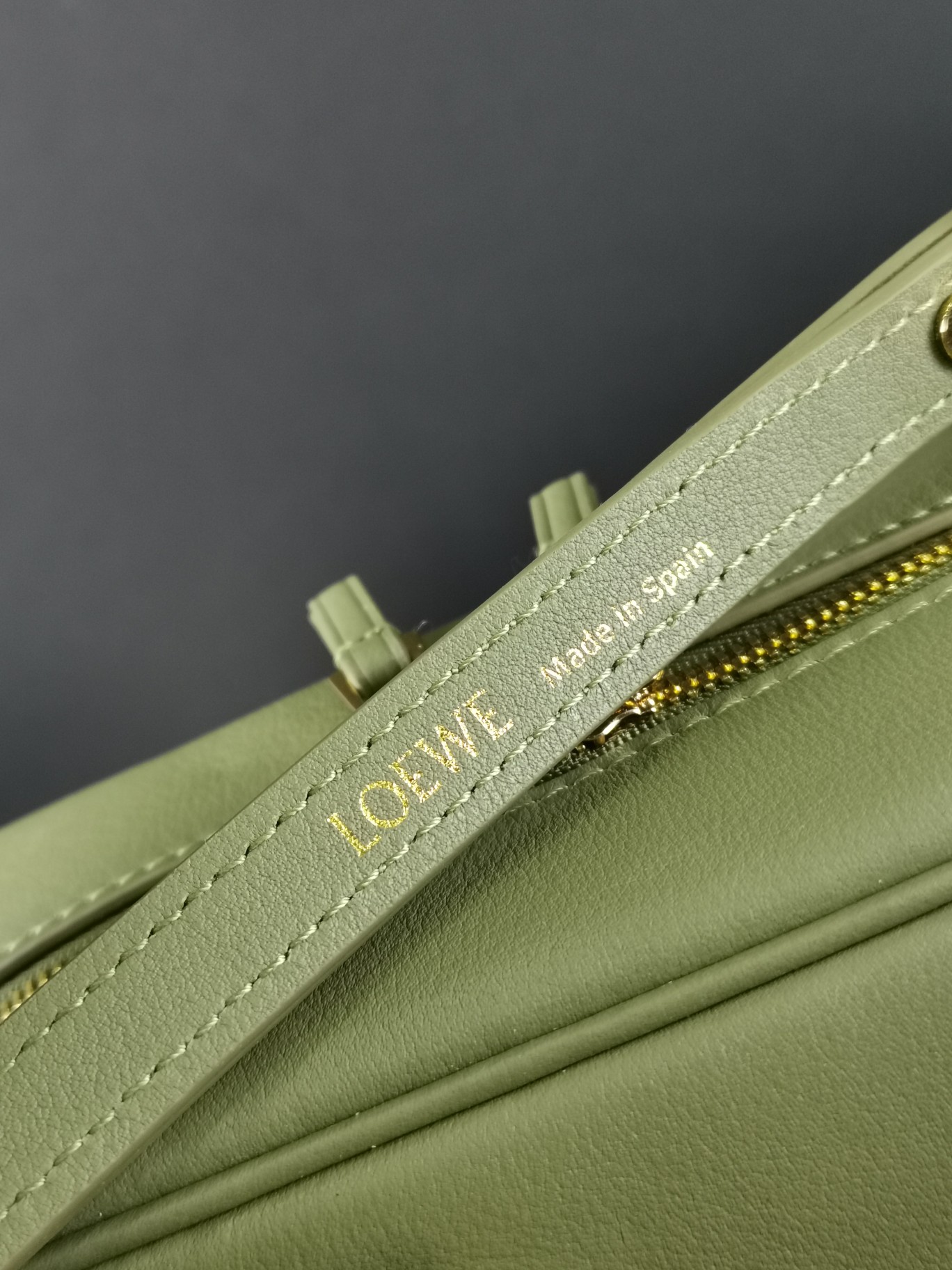Loewe Amazona 23 Soft Grain Leather Top Handle Satchel Bag - Olive Green 7 a1642614410244 2277