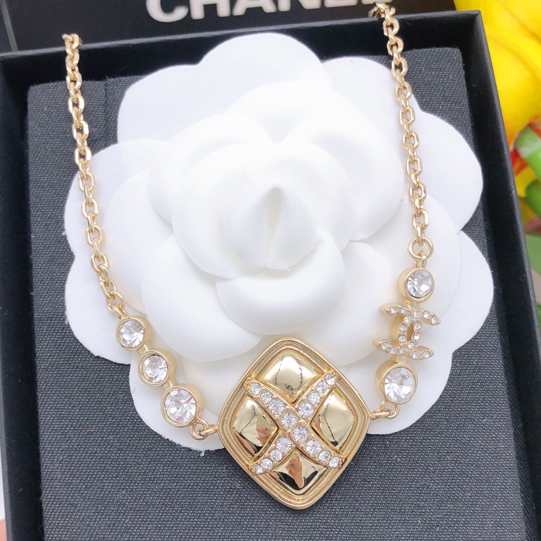 NO:107287,Number XXL0154 [ch*nel latest diamond necklace] consistency ZP brass material, jewelry quality, necklace19860909编号XXL0154【ch*nel最新款菱格项链】一致ZP黄铜材质,饰品精品,necklace,Jewelry
