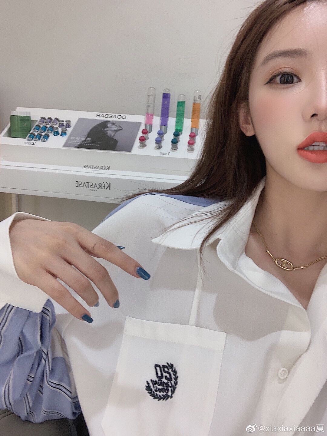NO:857198,88180 Meimei Xia Xia same style new golden Arc de Triomphe logo necklace z customization advanced simple style looks good whether worn alone or mixed and stacked low-key big brand without losing elegance, necklace, Cartier high-end jewelry1986090988180美美的夏夏同款 新款金色凯旋门标志logo项链 z定制 高级简约风格 无论单戴还是混搭叠戴都好看 低调大牌不失优雅,,necklace,卡迪亚高端饰品,Jewelry