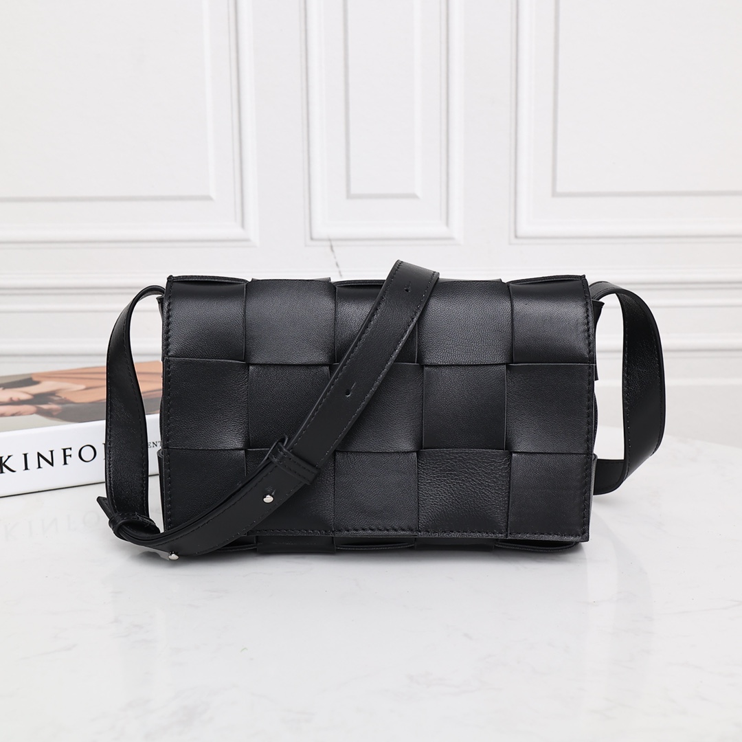 Lambskin Woven Tofu Bag Shoulder Crossbody Bag