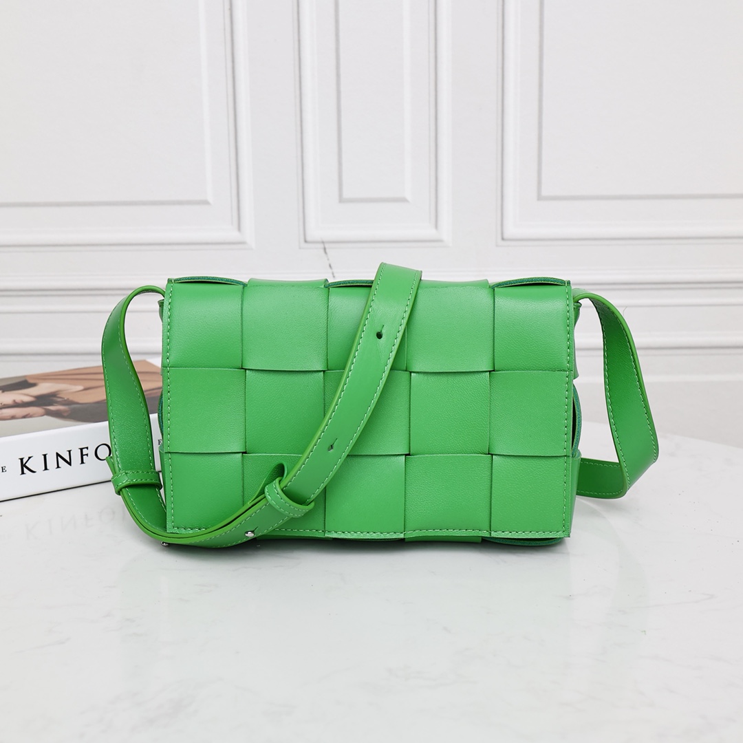 Lambskin Woven Tofu Bag Shoulder Crossbody Bag