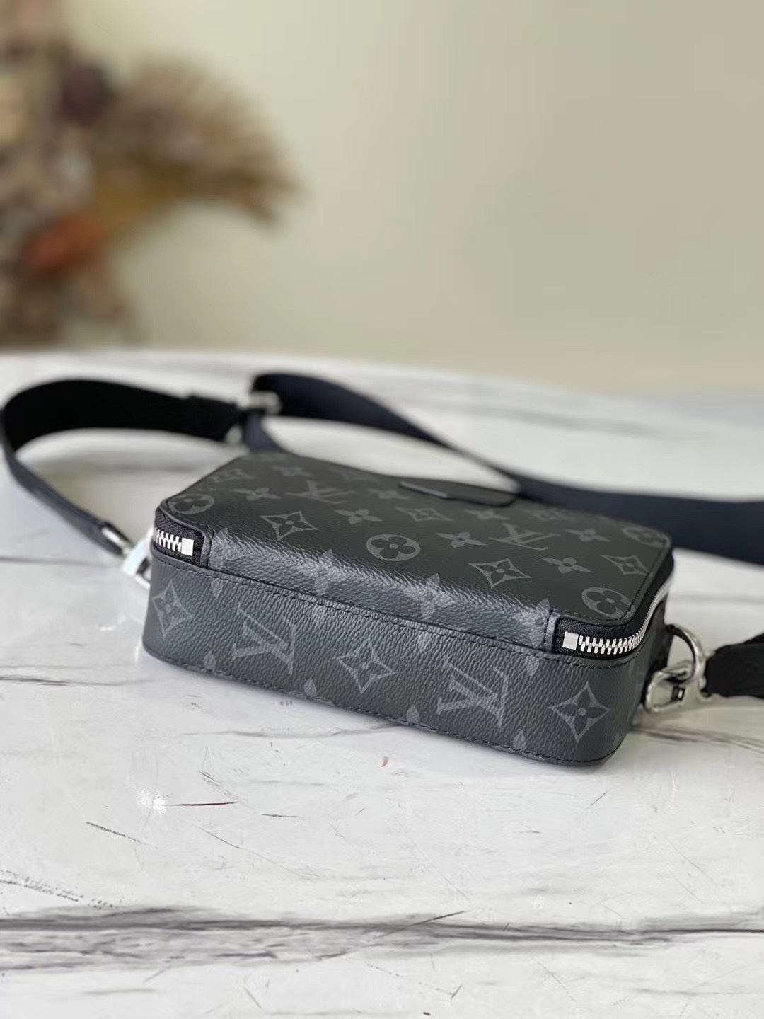 Premium Original Quality: The M80741 Alpha Wearable Wallet combines - Bag 4