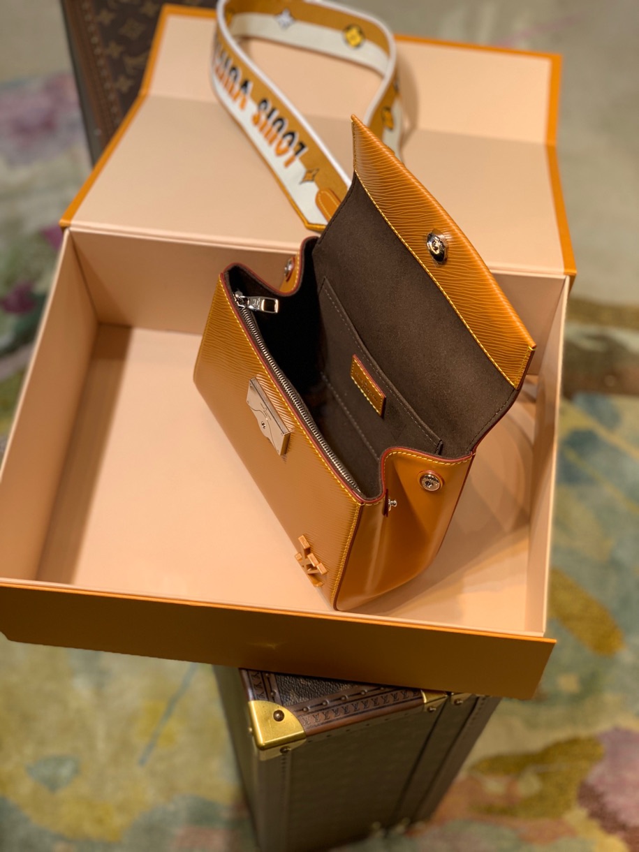 Louis Vuitton LV Cluny Mini Epi 皮革手提包 M58931蜜黃色