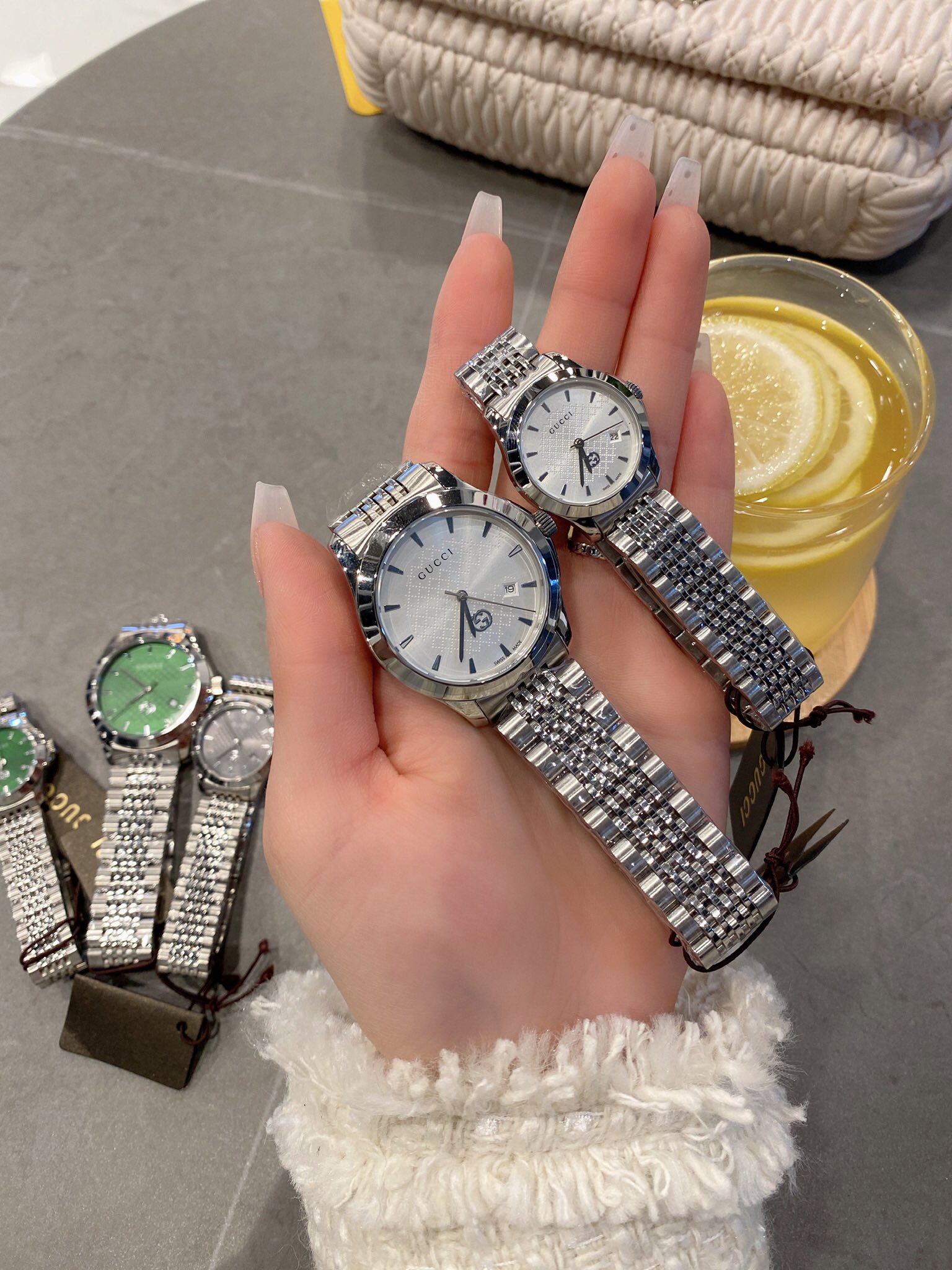 “Gucci Augustine Watch: Classic Nine-Colored Belt, Three-Colored Face, 28mm Female & 42mm Male Sizes” - 图片 3