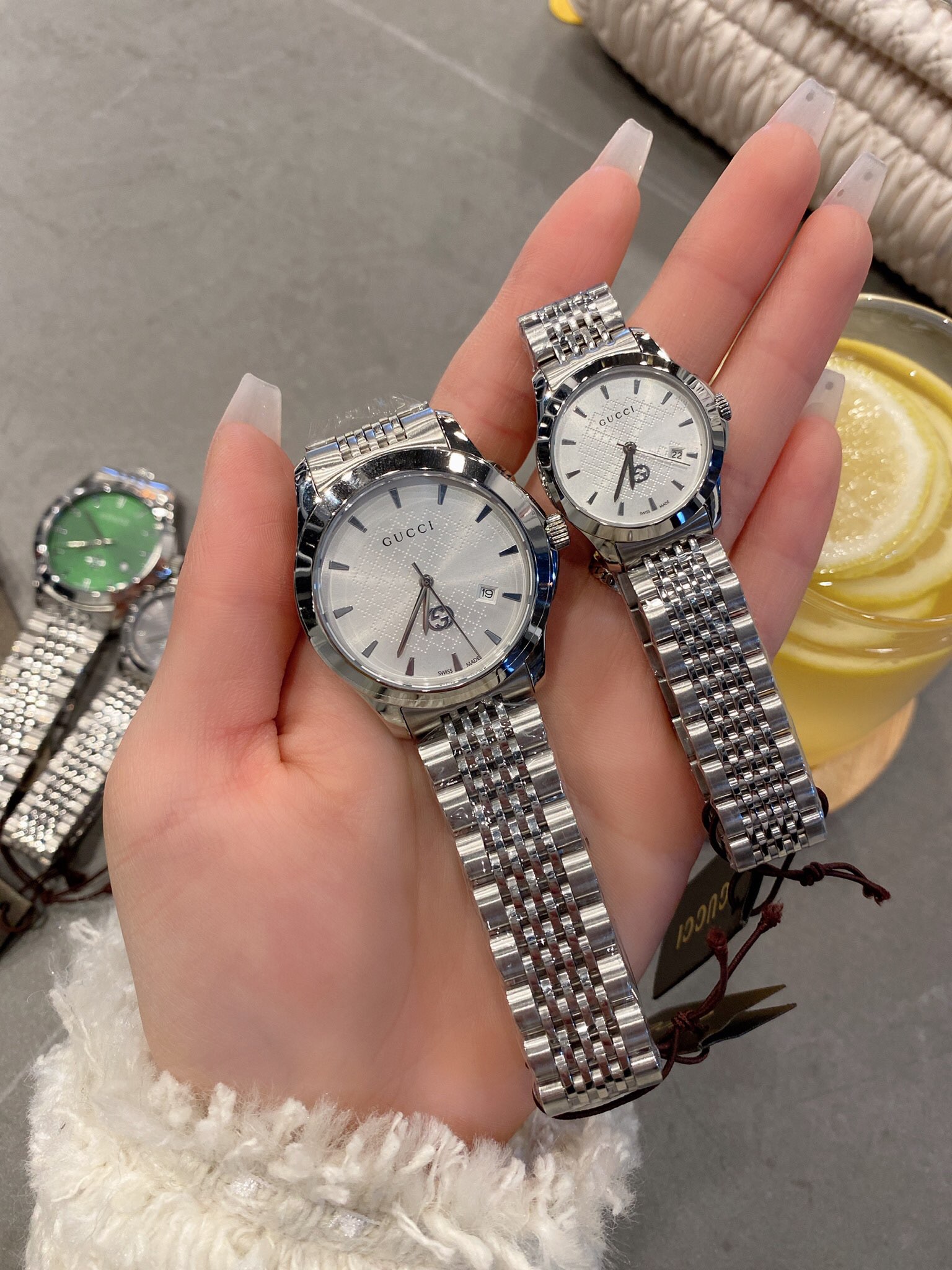 “Gucci Augustine Watch: Classic Nine-Colored Belt, Three-Colored Face, 28mm Female & 42mm Male Sizes” - 图片 4