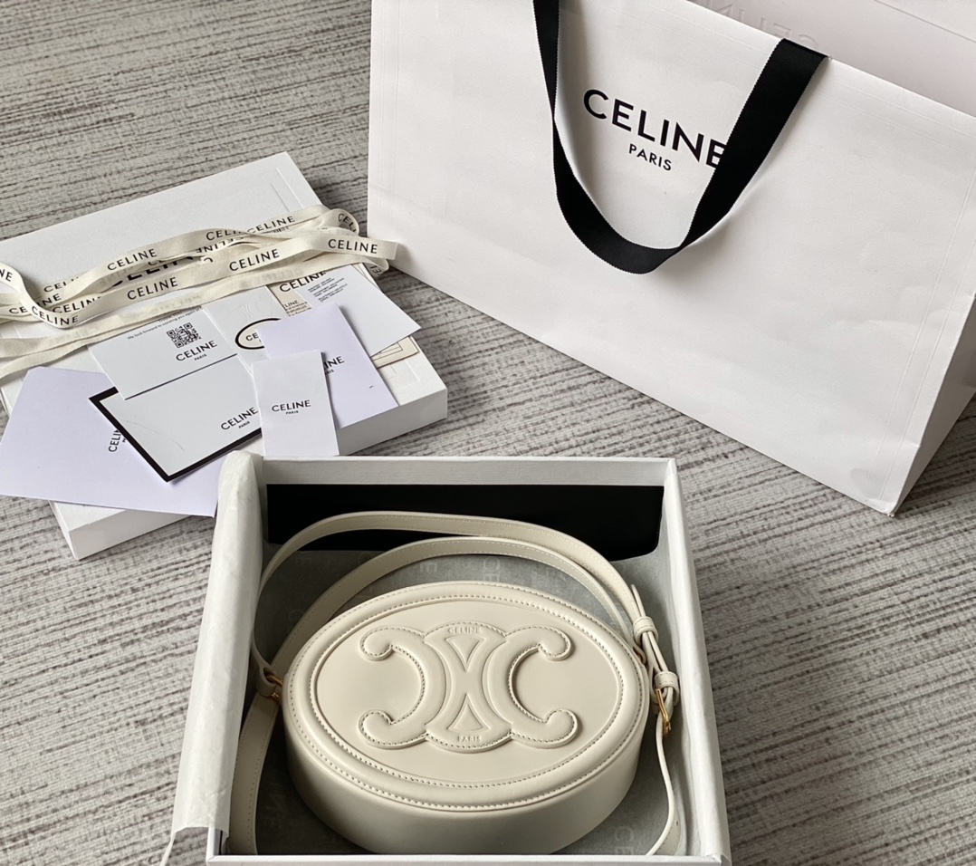 CELINE 光滑牛皮革斜挎椭圆形猪鼻子包 198603白色
