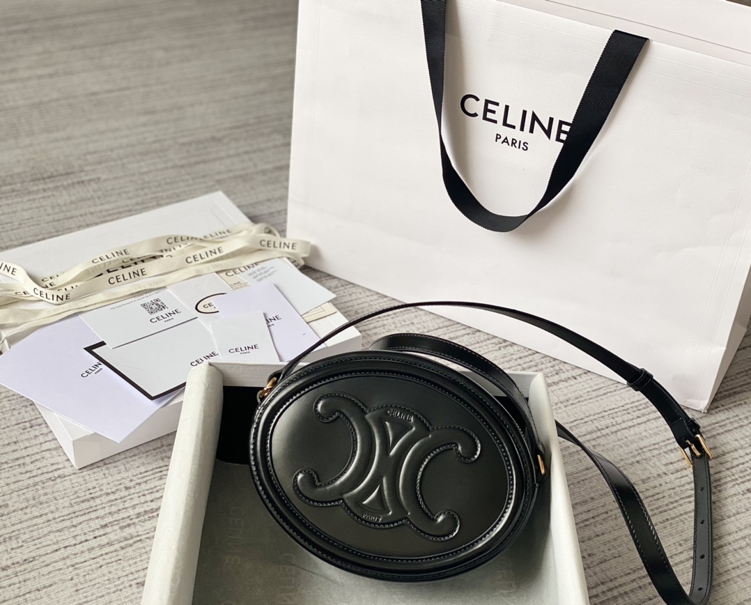 CELINE 光滑牛皮革斜挎椭圆形猪鼻子包 198603黑色