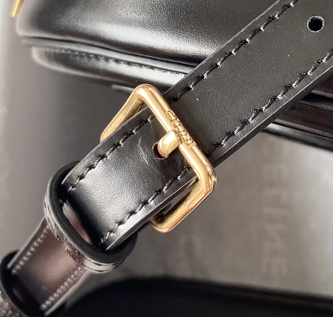 CELINE 光滑牛皮革斜挎椭圆形猪鼻子包 198603黑色