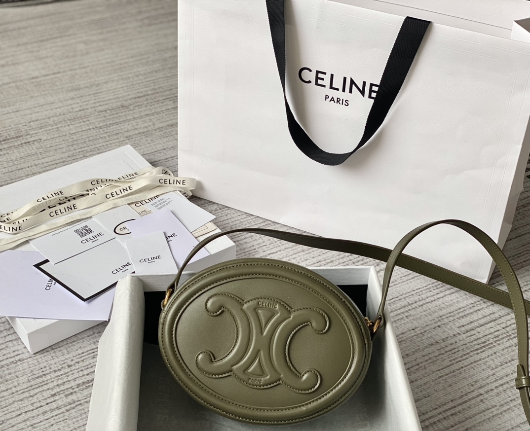 CELINE 光滑牛皮革斜挎椭圆形猪鼻子包 198603橄榄绿