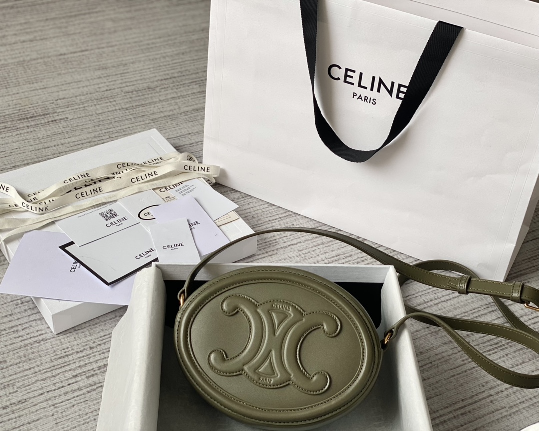 CELINE 光滑牛皮革斜挎椭圆形猪鼻子包 198603橄榄绿