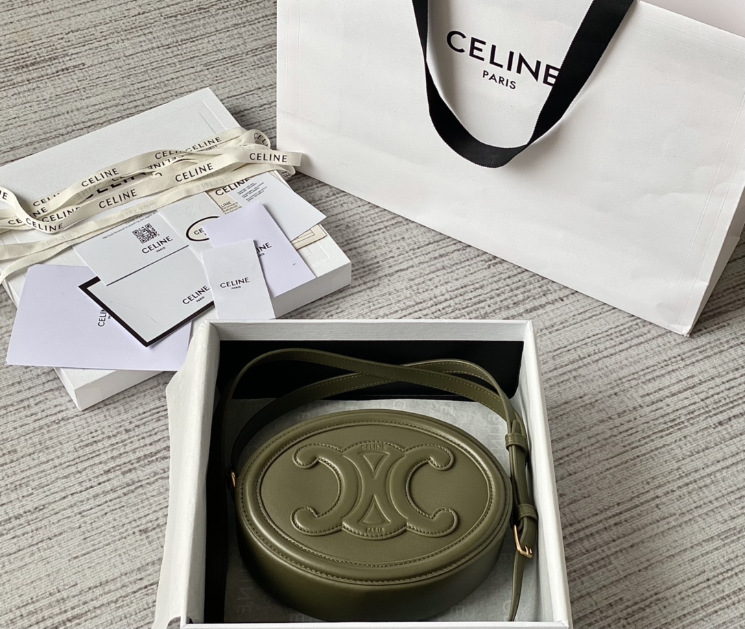 CELINE 光滑牛皮革斜挎椭圆形猪鼻子包 198603橄榄绿