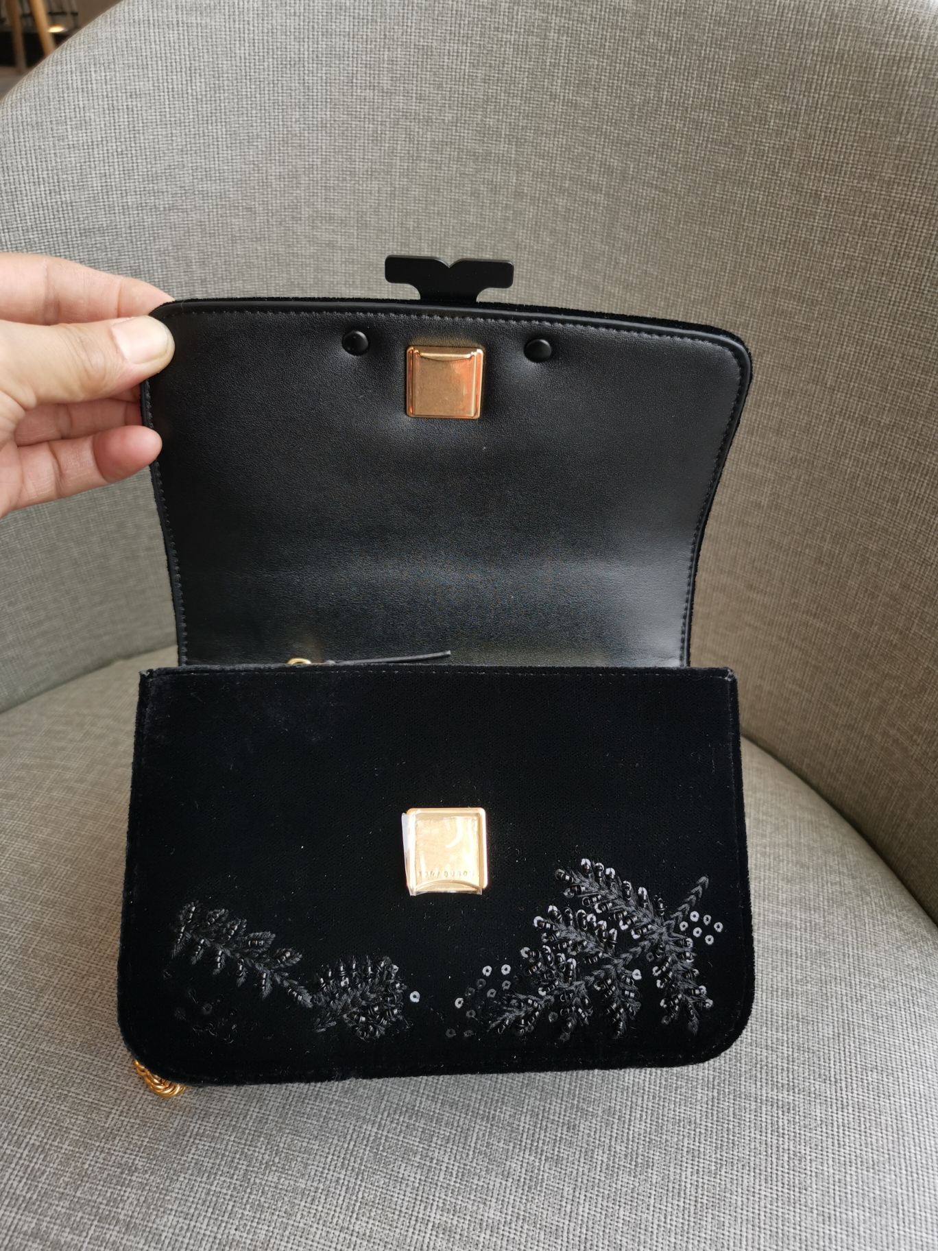 Tory Burch TORY BURCH 汤丽柏琦 ELEANOR风琴包 搭配两用肩 一个拉链口袋 一个内部插袋