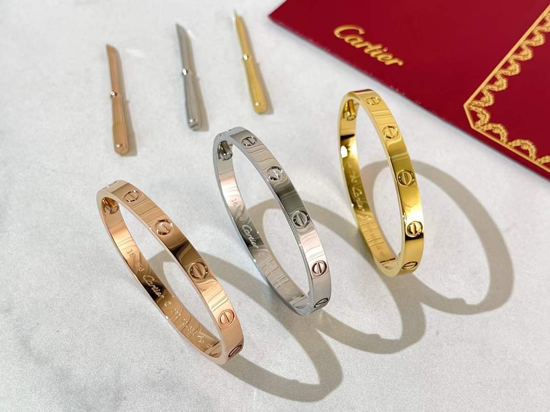 Cartier Cartier/卡地亚 款Love系列手镯