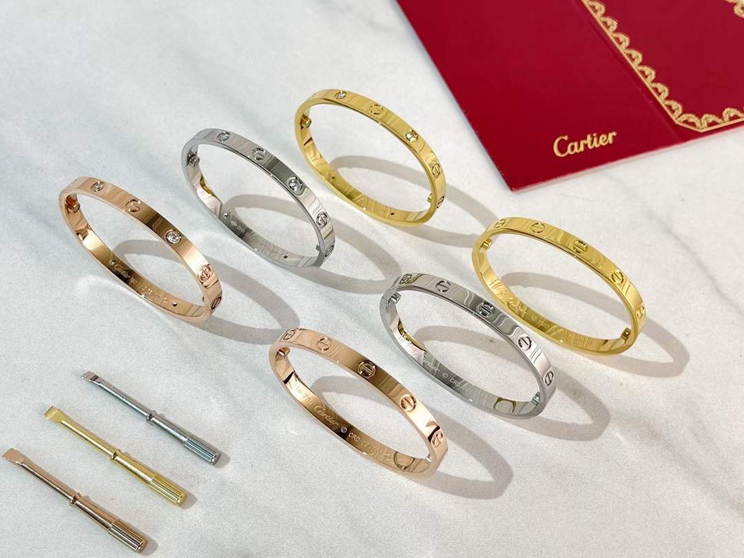 Cartier Cartier/卡地亚 款Love系列手镯