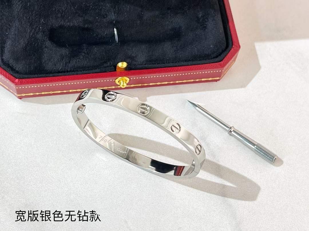 Cartier 颜色黄金色 玫瑰金 银色 三色选择