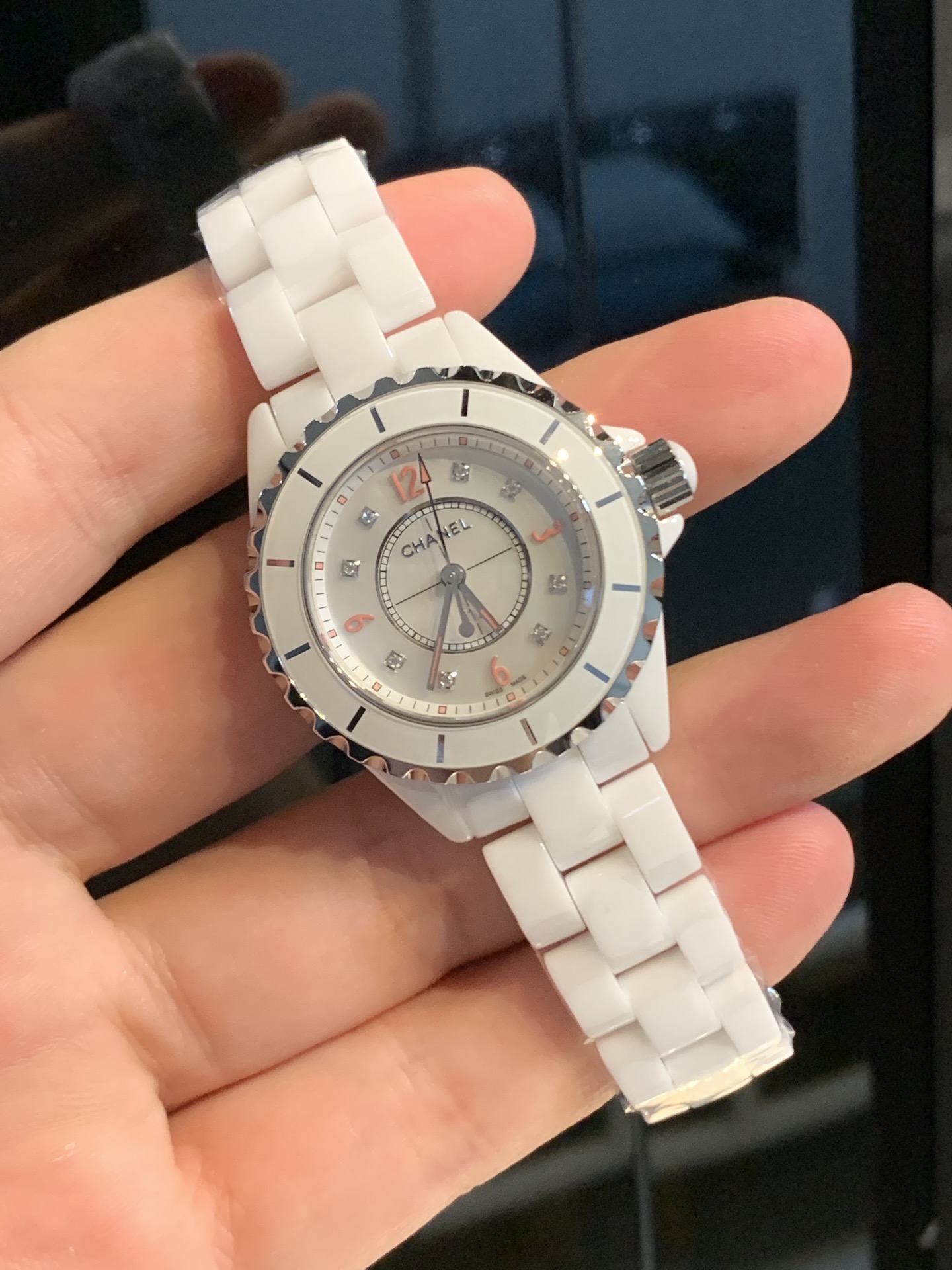 NO:388148,Chanel Take orders with a few pictures. Authentic things. A few days ago, the customer passed by Youshe (I don’t include them here). This thing is really not the cats and dogs you see outside the stalls. If you can’t do the real thing, it depends on copywriting.19860909香奈儿 随便几张图接单 正品的东西,前几天客人过了优奢（我这里通通不包过） 这东西真不是你外面那些档口看到的猫猫狗狗,实物不行全靠文案吹,,chanel,Watch