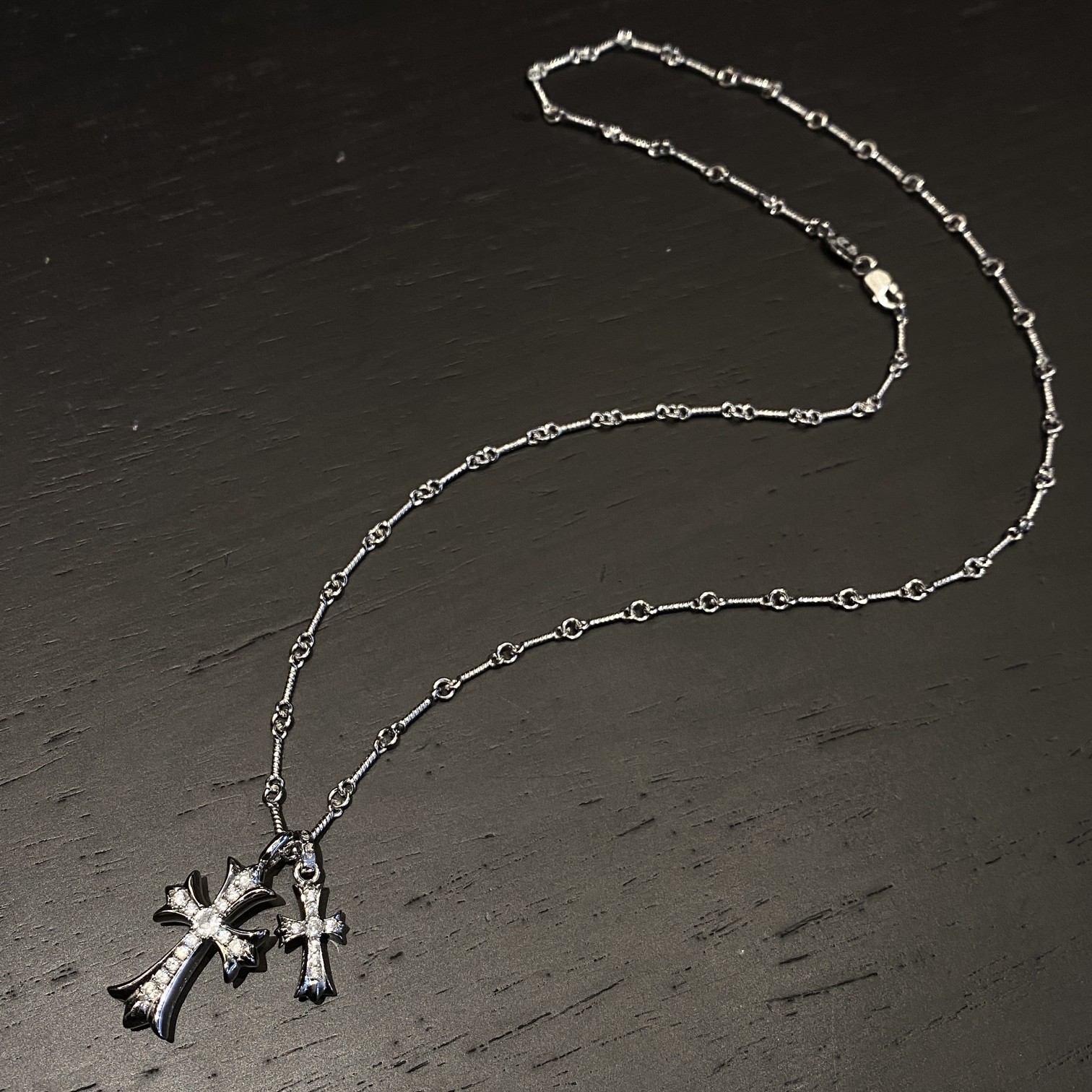 Chrome Hearts 𝐂𝐡𝐫𝐨𝐦𝐞 𝐡𝐞𝐚𝐫𝐭𝐬克罗心镀白金镶石大小十字架项链
