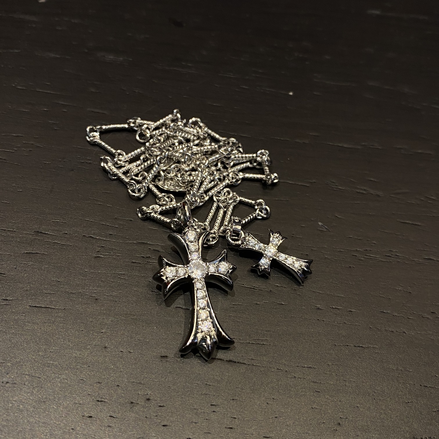Chrome Hearts 𝐂𝐡𝐫𝐨𝐦𝐞 𝐡𝐞𝐚𝐫𝐭𝐬克罗心镀白金镶石大小十字架项链