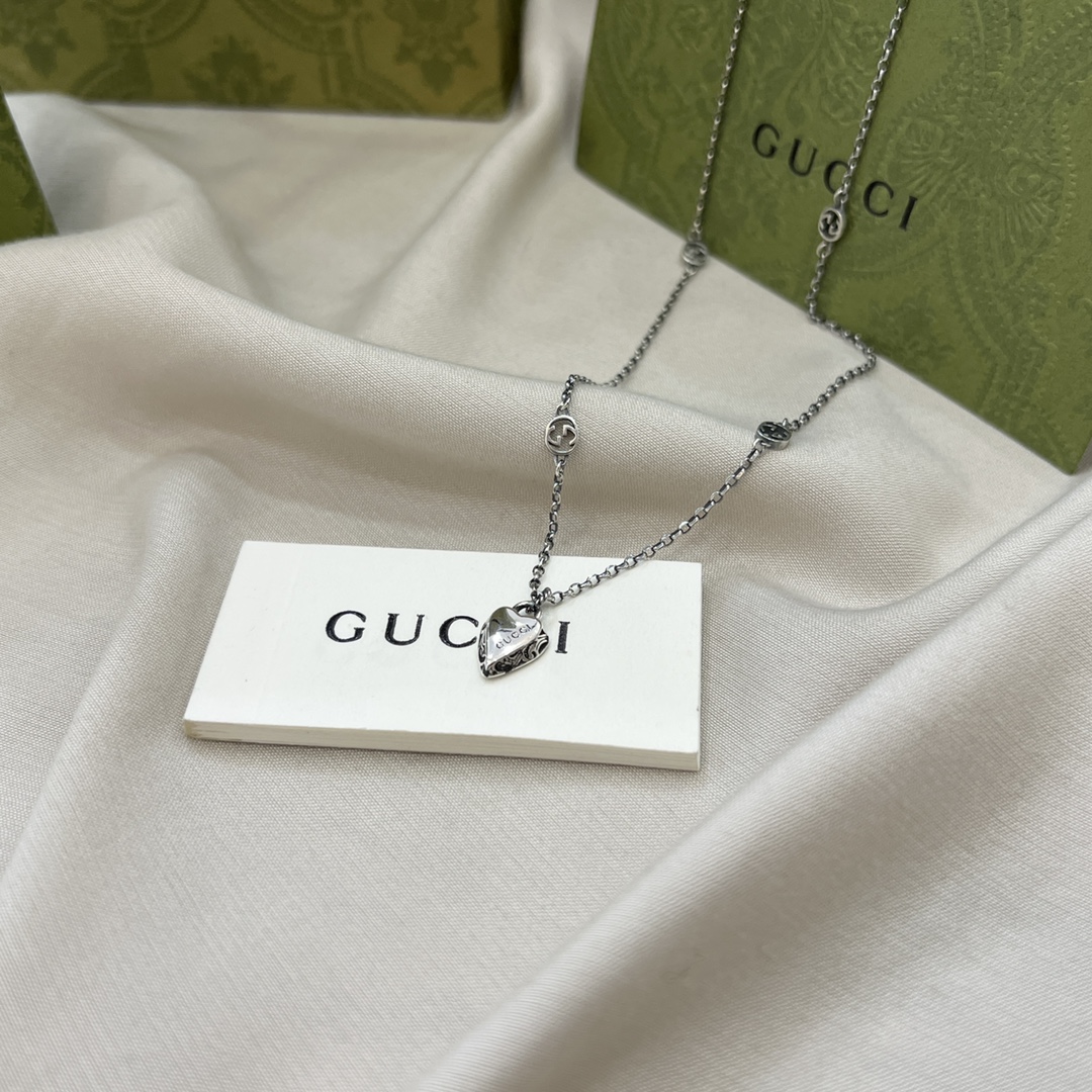 NO:101371,Gucci Gucci 925 sterling silver interlocking double g love pendant engraved necklace size 423cm, Gucci necklace, gucci, gucci, necklace, pure silver19860909Gucci古驰925纯银互扣式双g爱心吊坠刻花项链 尺寸423cm,古驰项链,gucci,gucci,necklace,pure silver,Jewelry