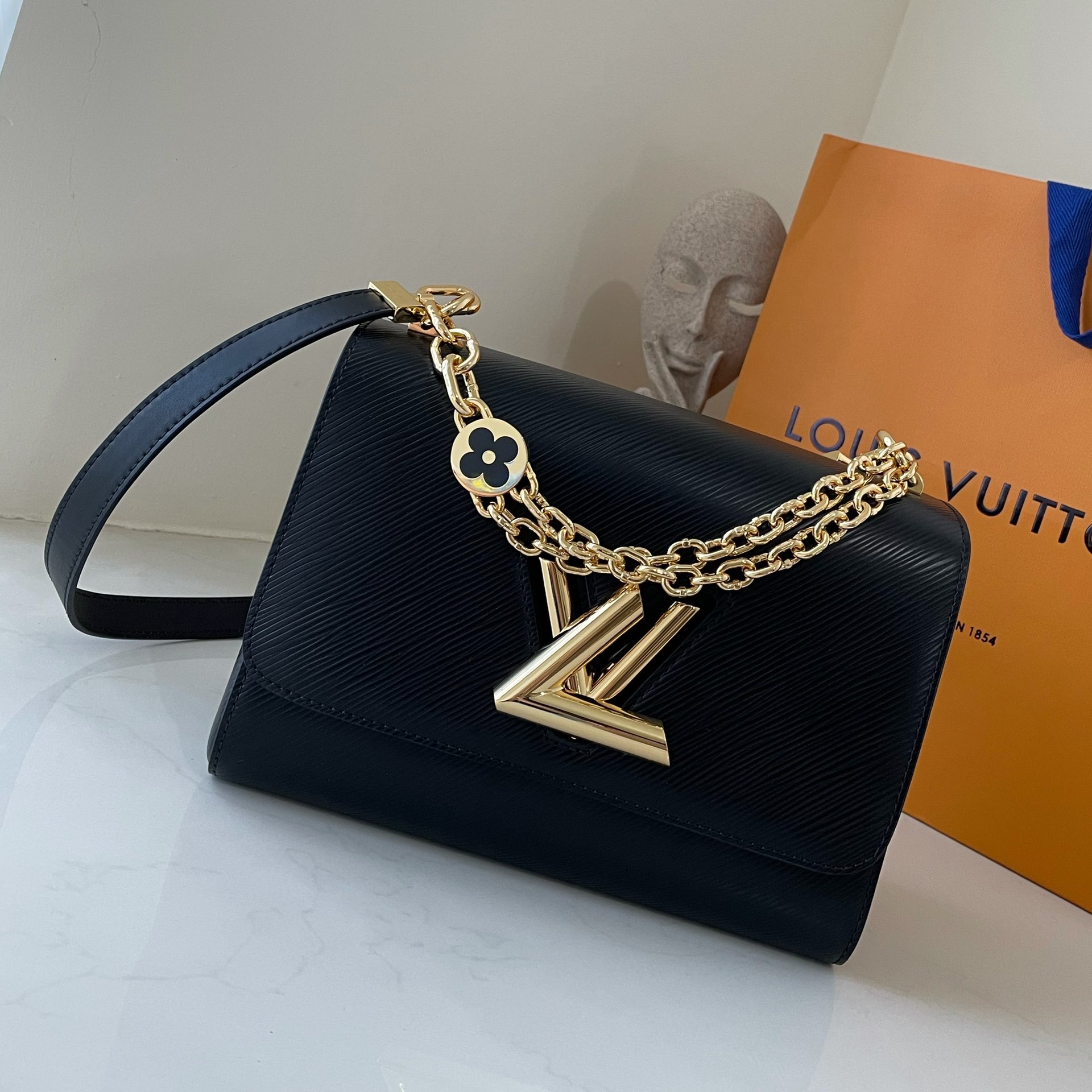 Louis Vuitton Buy Bags Handbags Black M59402